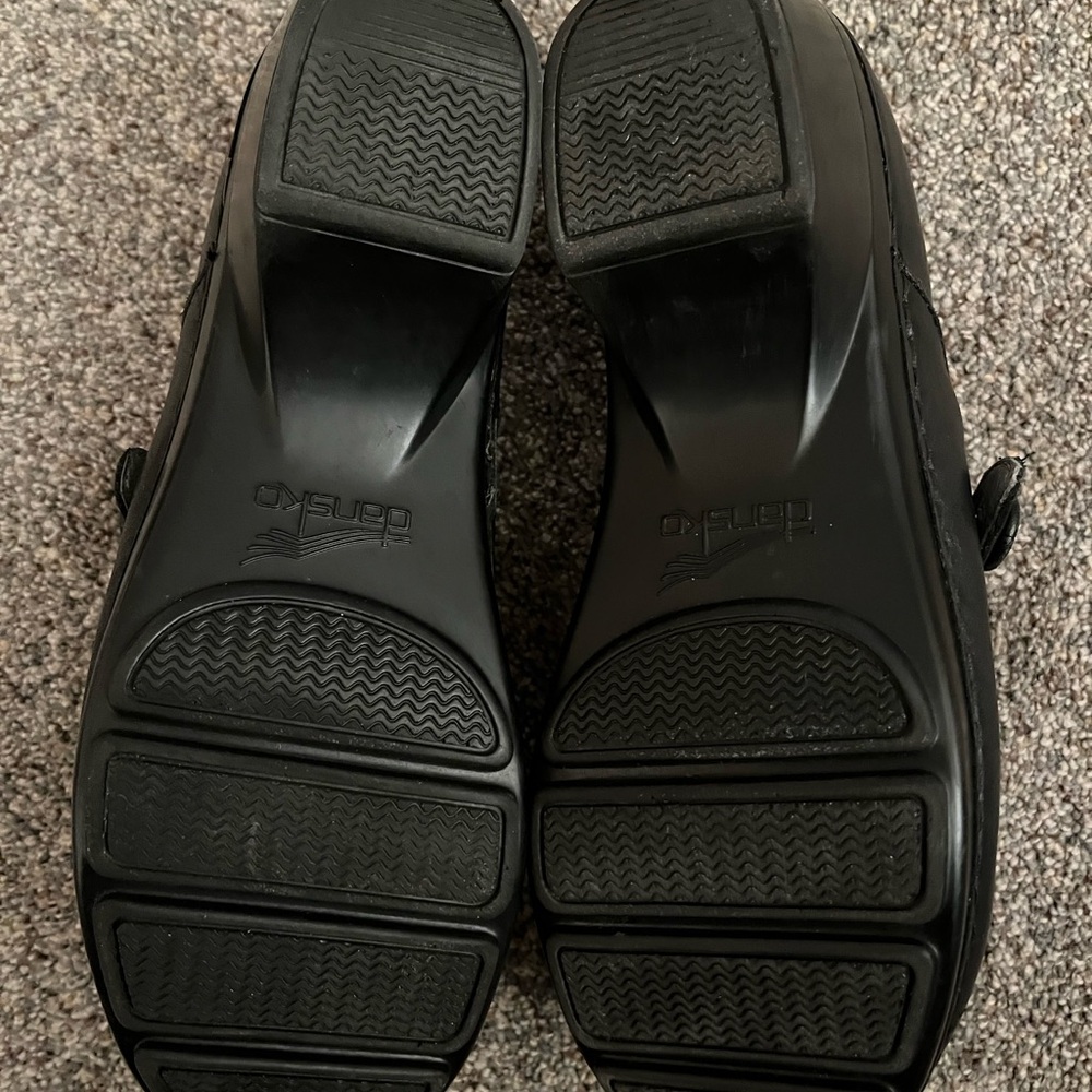 Dansko Women’s Black Leather Shoes - Picture 7 of 7